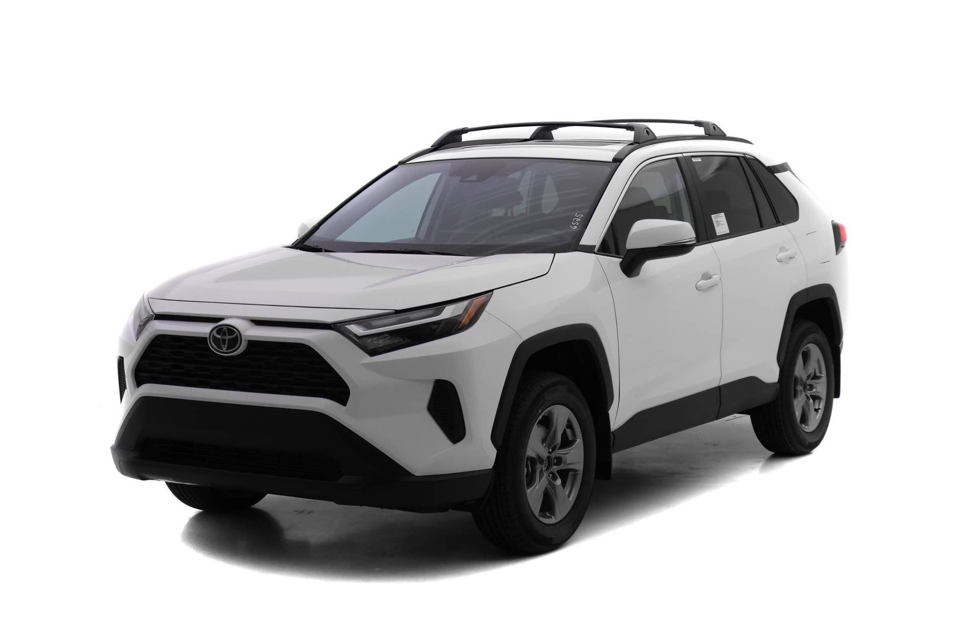 2025 Toyota RAV4 XLE's photo