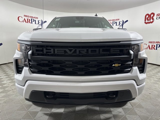 2025 Chevrolet Silverado 1500 Custom photo 2