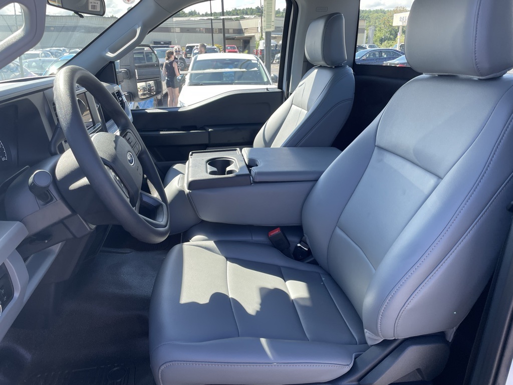 2025 Ford F-350 XL photo 4