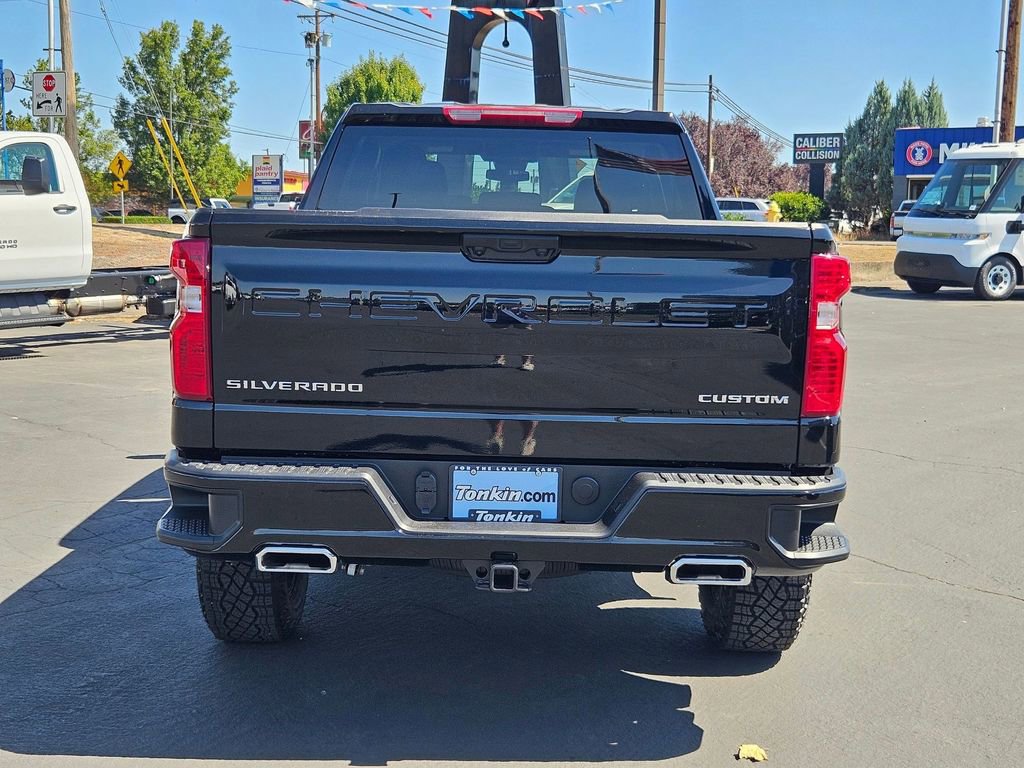 2025 Chevrolet Silverado 1500 Custom Trail Boss photo 5