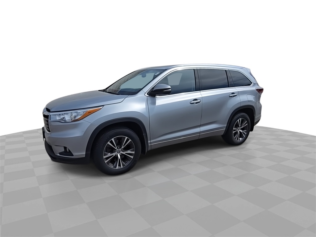2020 Toyota Highlander Hybrid XLE photo 3