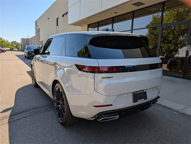 2025 Land Rover Range Rover Sport SE photo 5