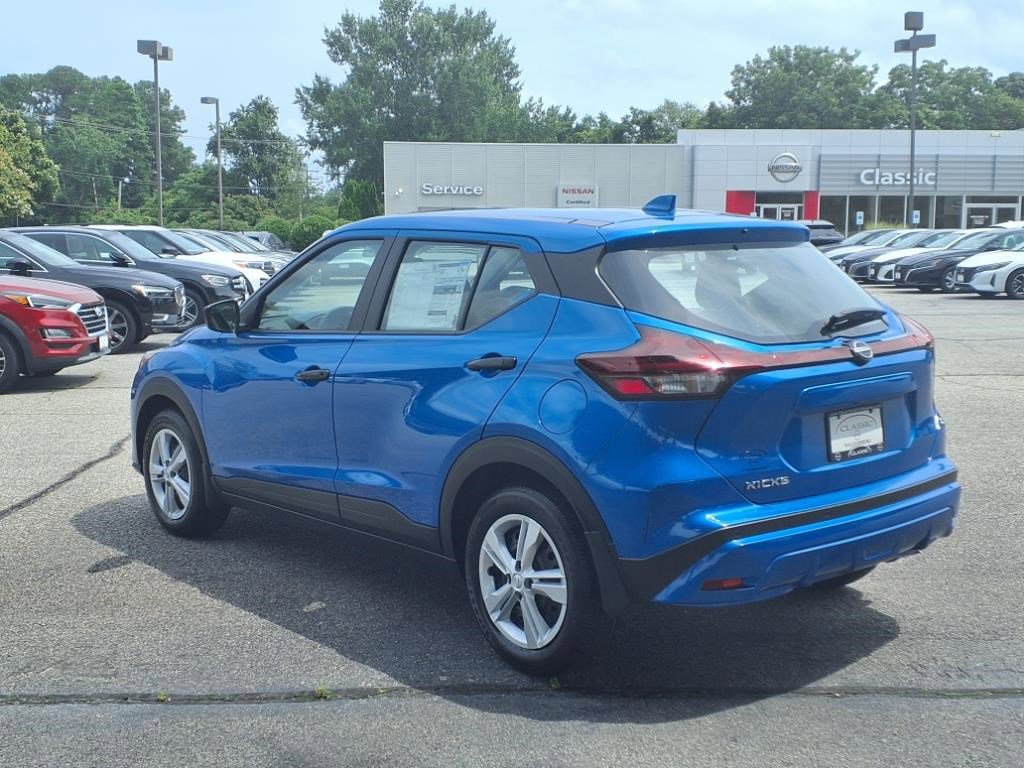2025 Nissan Kicks Play S photo 6