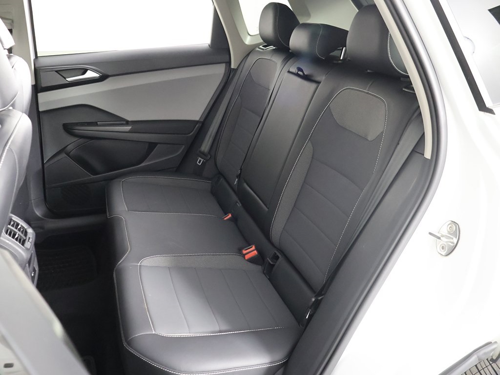 2022 Volkswagen Taos SE photo 22