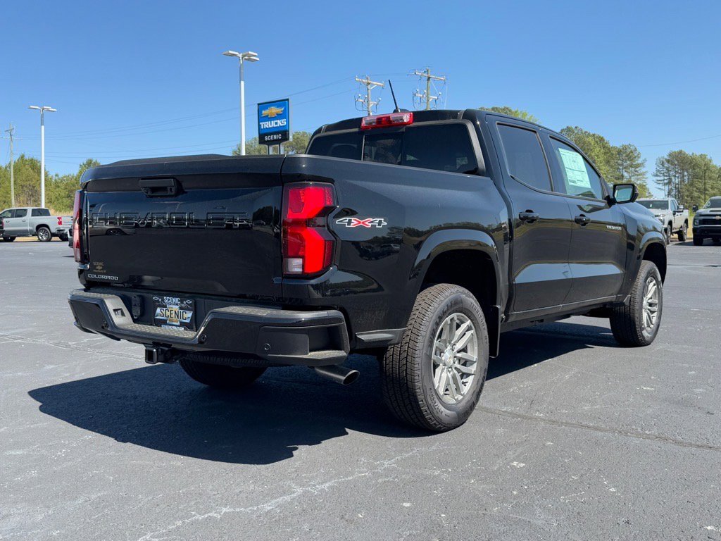 2025 Chevrolet Colorado Work Truck LT photo 3