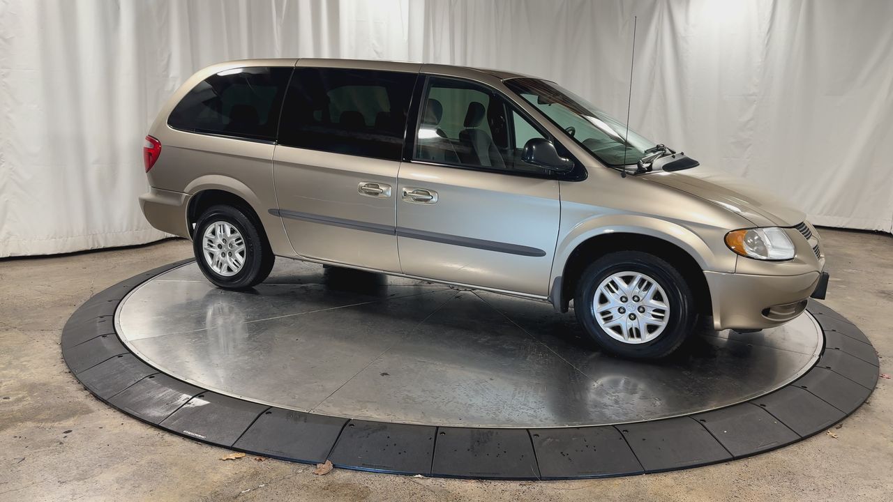 2002 Dodge Grand Caravan Sport photo 2