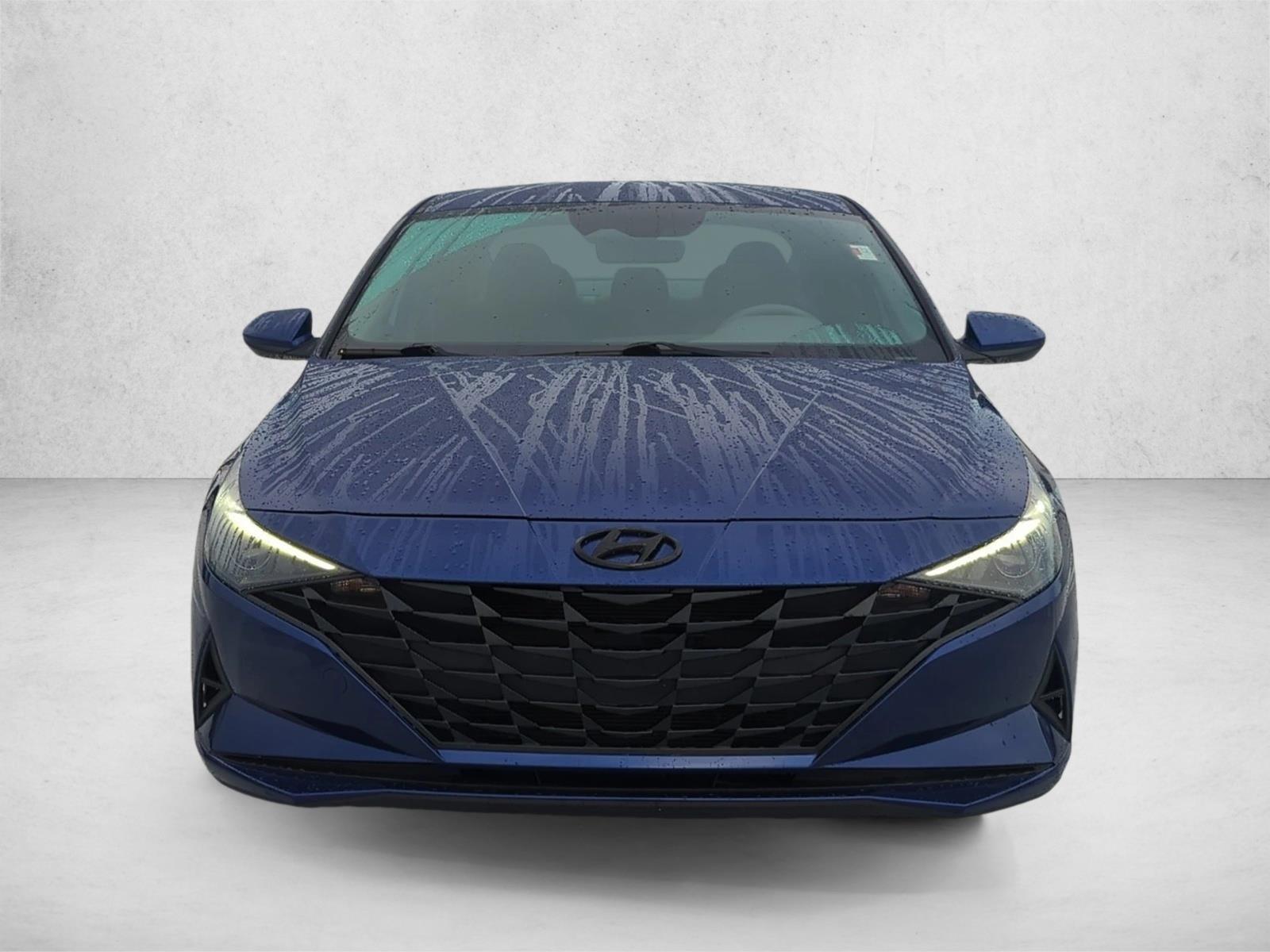 2021 Hyundai Elantra SEL photo 2