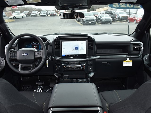2025 Ford F-150 STX photo 4