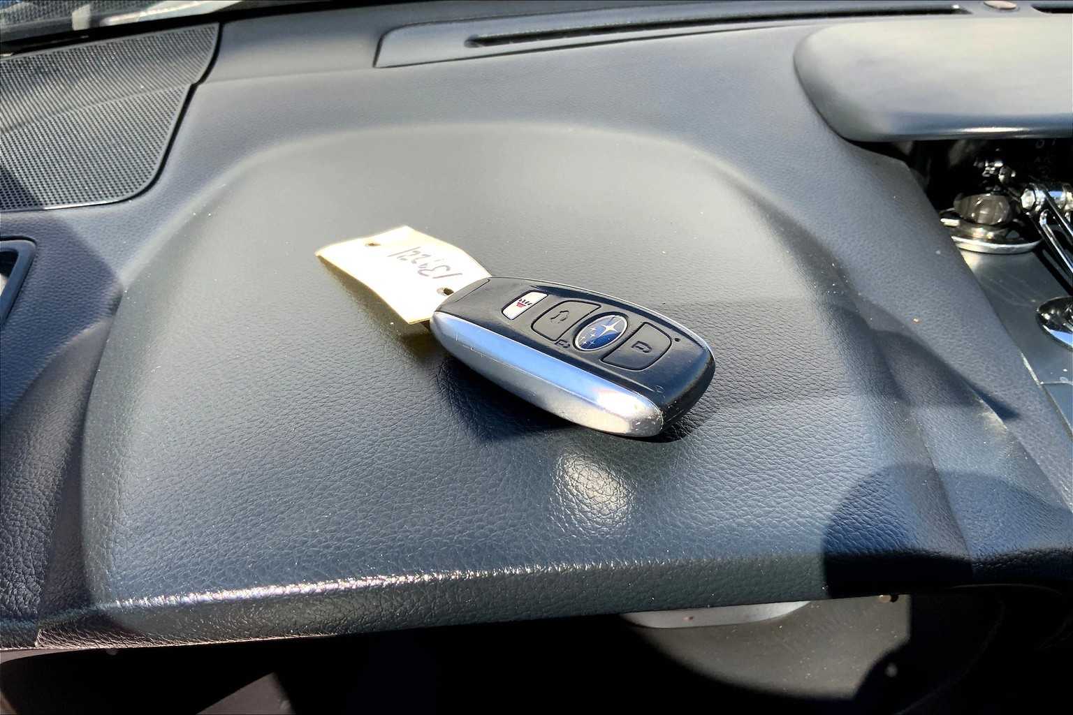 2015 Subaru Crosstrek Hybrid Touring photo 13
