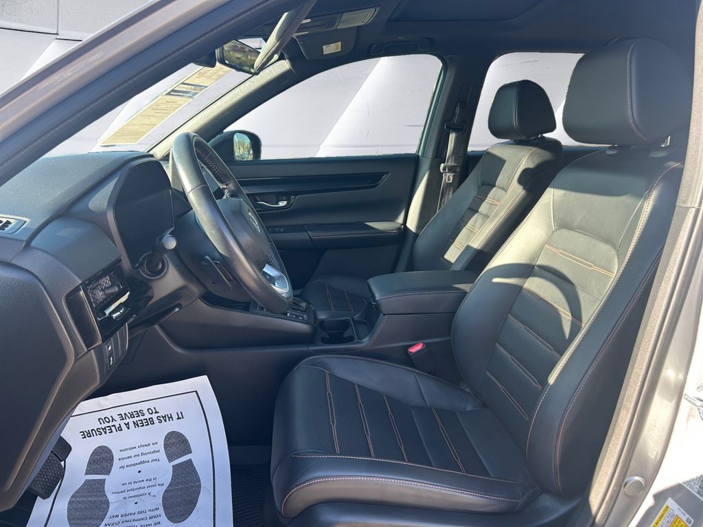 2023 Honda CR-V Hybrid Sport Touring photo 7