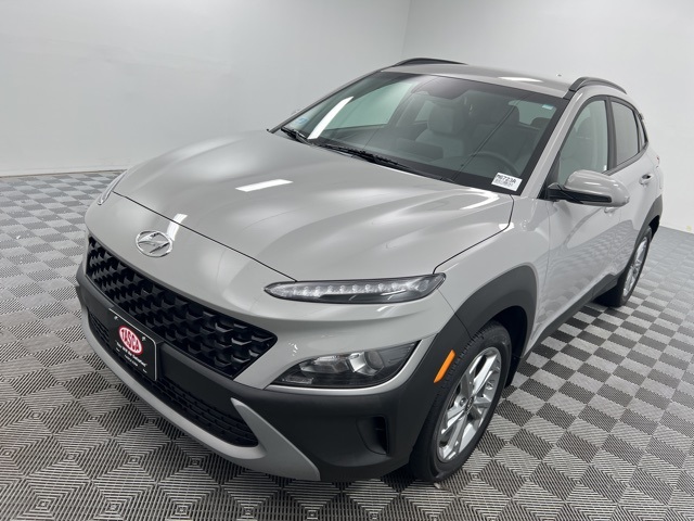 2023 Hyundai Kona SEL photo 2