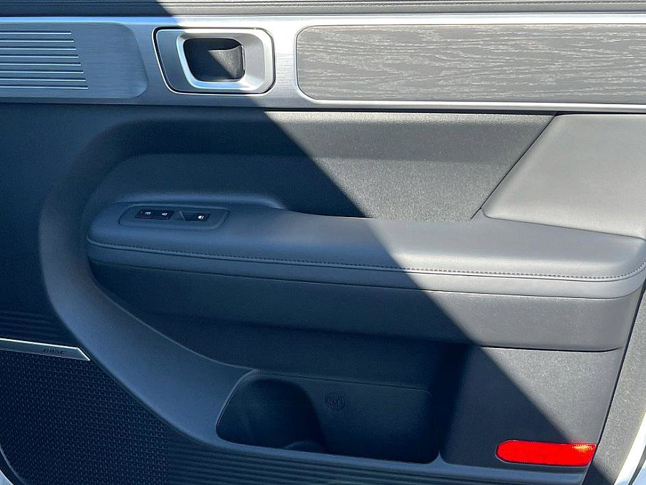 2025 Hyundai Santa Fe Limited photo 19