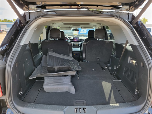 2022 Ford Explorer XLT photo 35