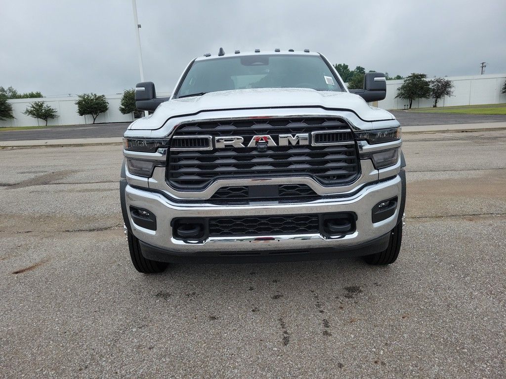2025 Ram 5500 photo 2