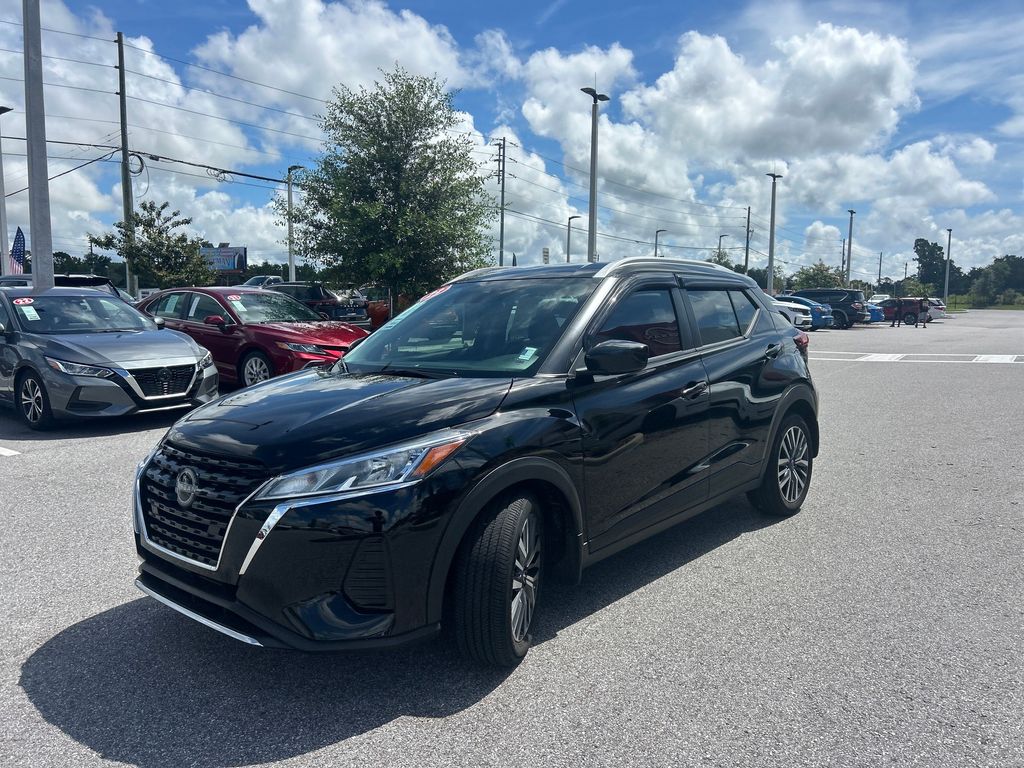 2023 Nissan Kicks SV photo 2