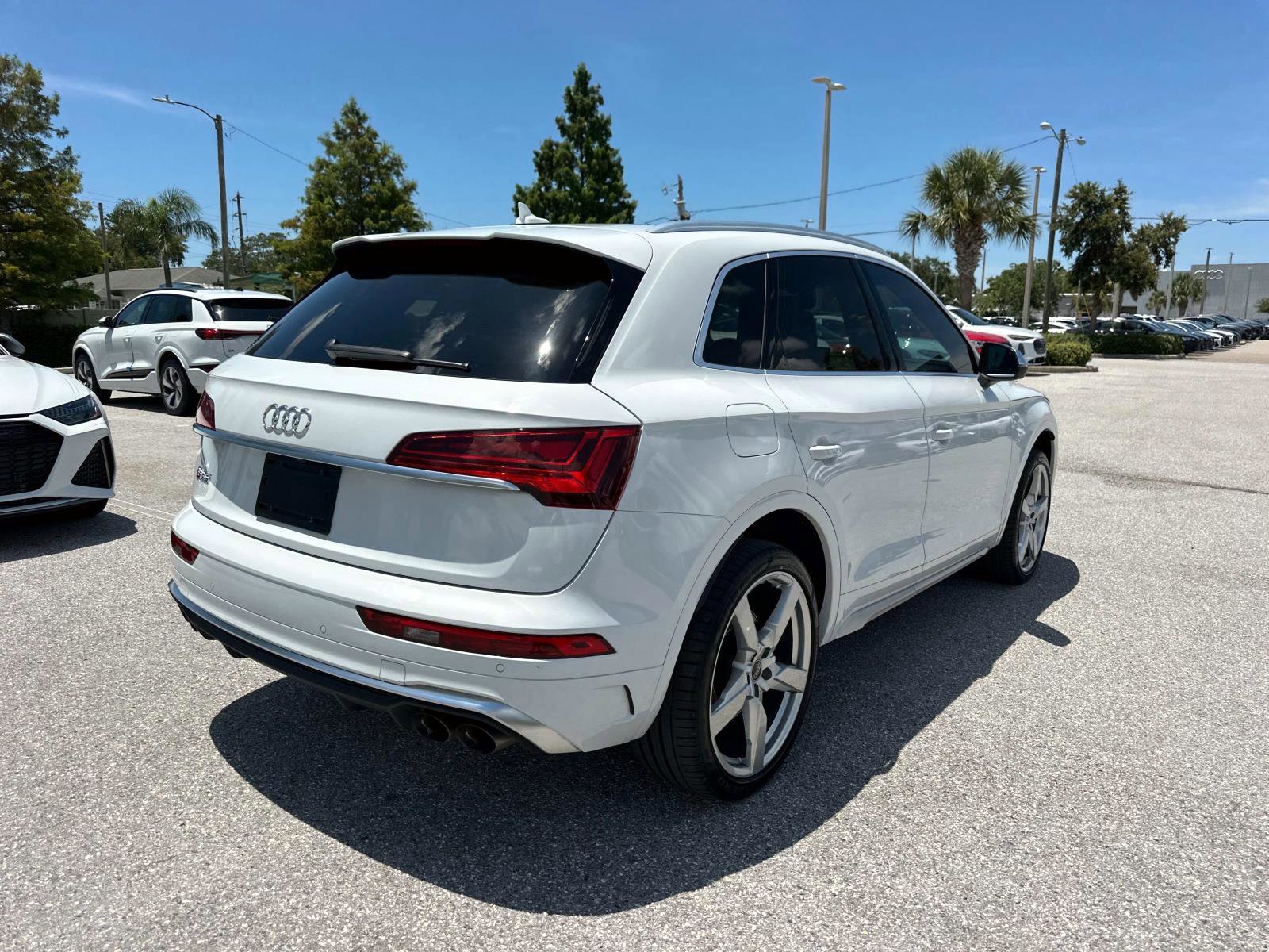 2022 Audi SQ5 Premium Plus photo 4