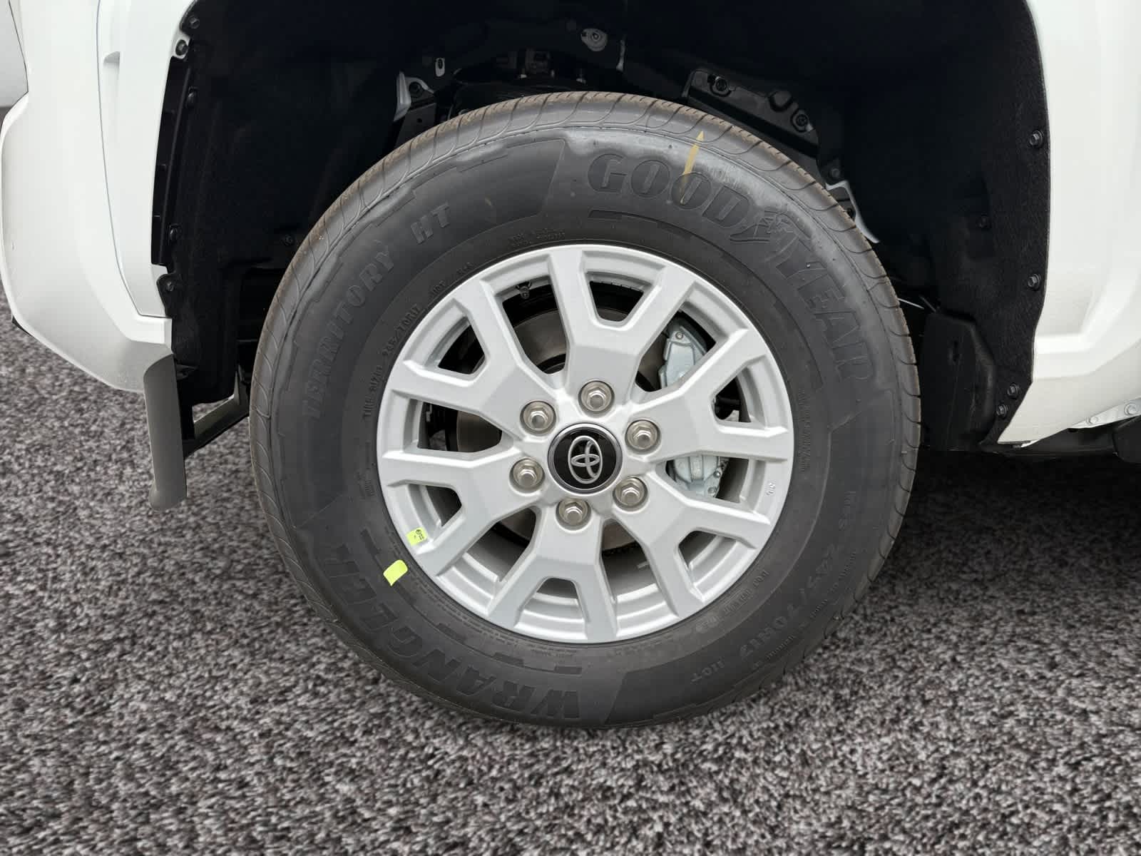 2025 Toyota Tacoma SR5 4x4 Double Cab photo 13