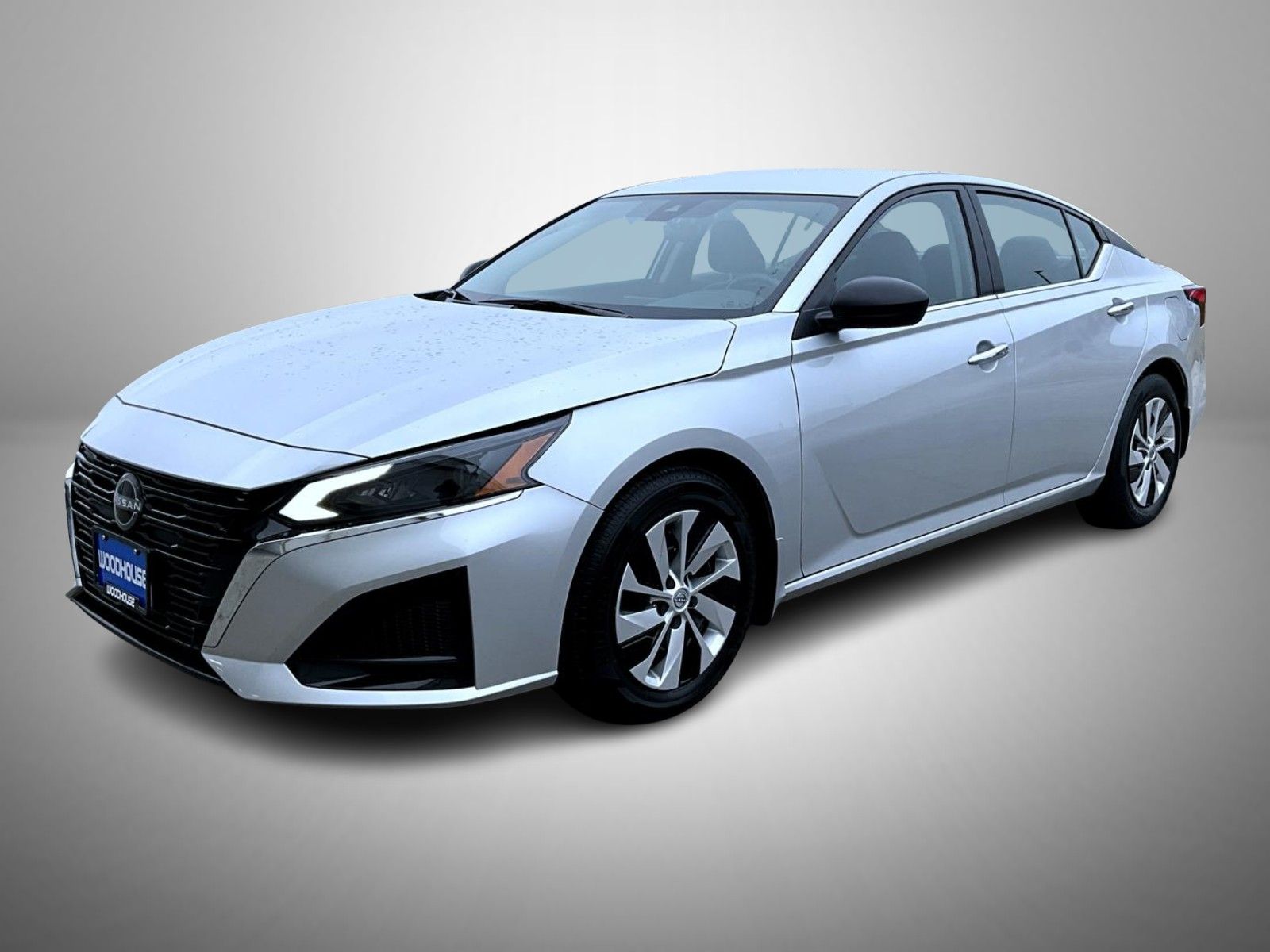 2024 Nissan Altima S's photo