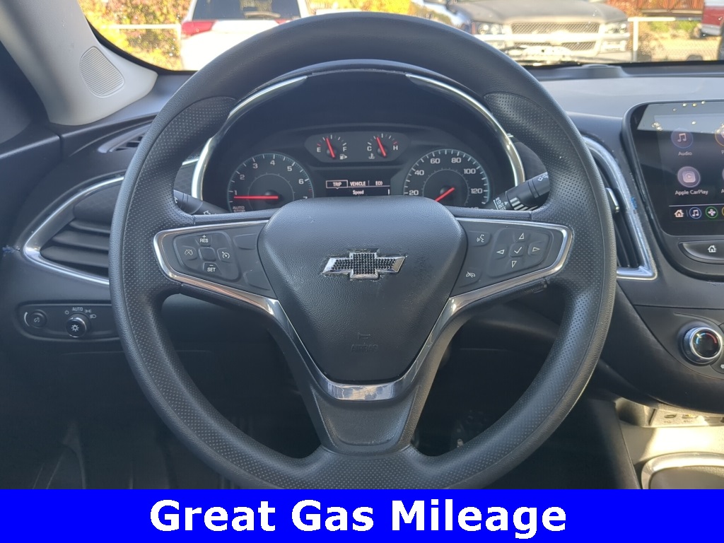 2020 Chevrolet Malibu 1LT photo 2