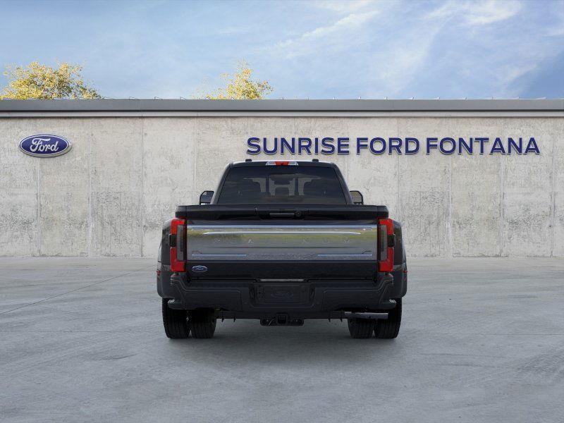2025 Ford F-450 Super Duty Platinum