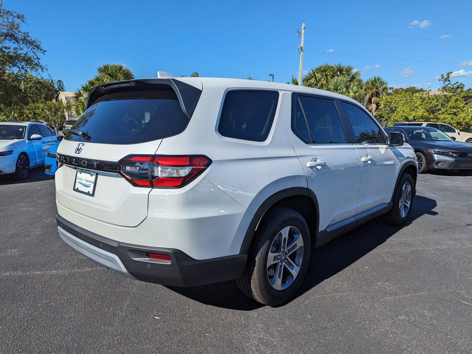 2025 Honda Pilot EX-L photo 4