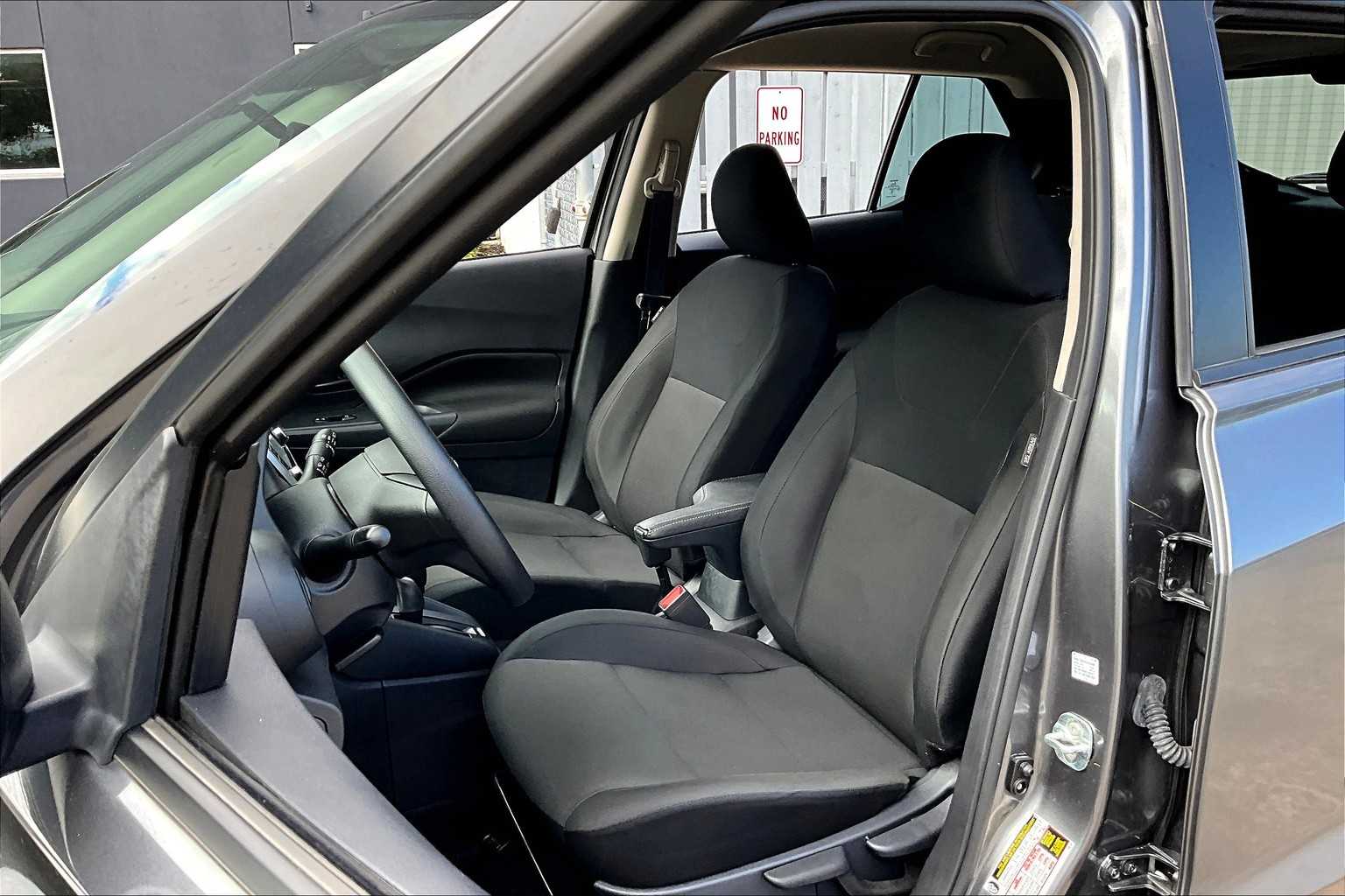 2024 Nissan Kicks S photo 7