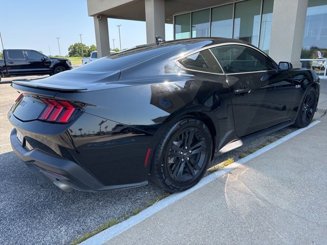 2024 Ford Mustang GT photo 4