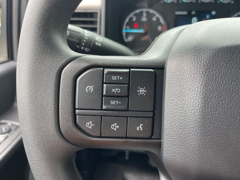 2024 Ford F-450 photo 17