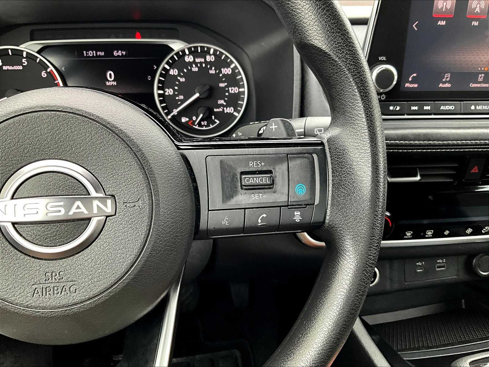 2022 Nissan Rogue SV photo 22