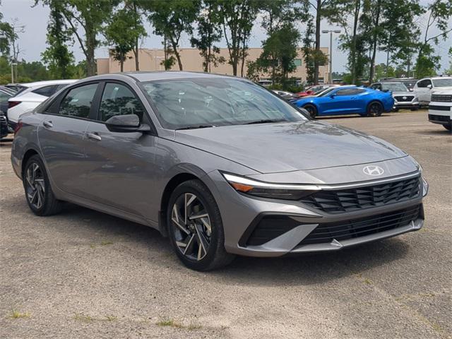 2025 Hyundai Elantra SEL Sport photo 3