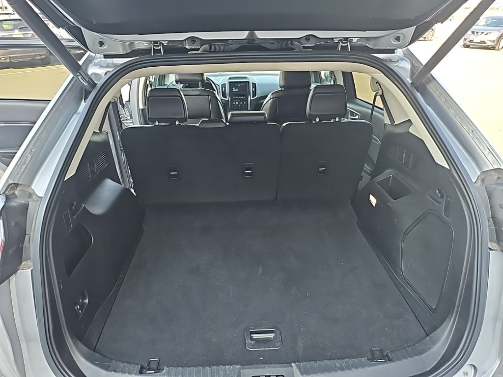 2022 Ford Edge Titanium photo 23