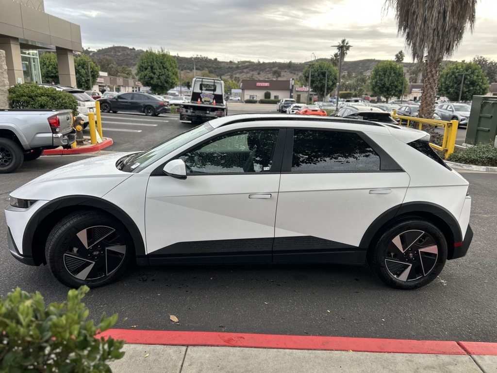 2025 Hyundai Ioniq 5 SEL photo 4