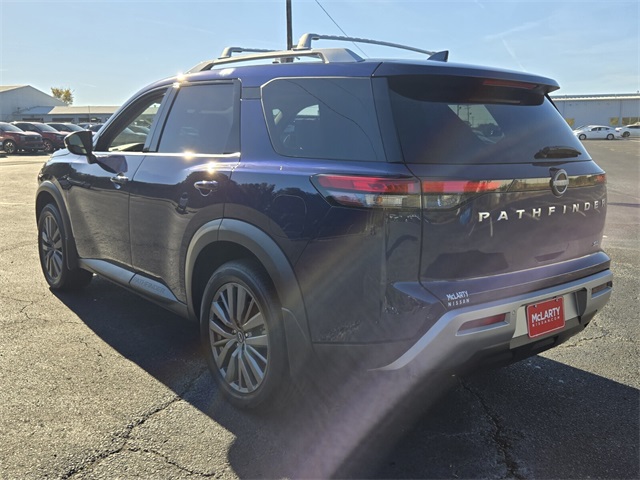 2024 Nissan Pathfinder SL photo 3