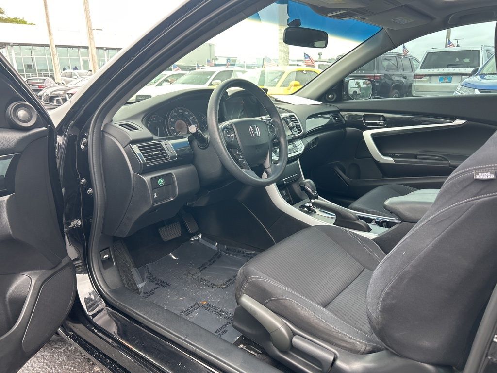 2013 Honda Accord EX photo 9