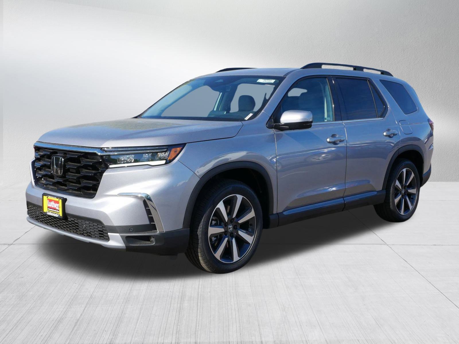 2025 Honda Pilot Touring photo 3