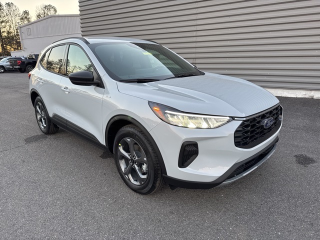 2025 Ford Escape ST-Line's photo