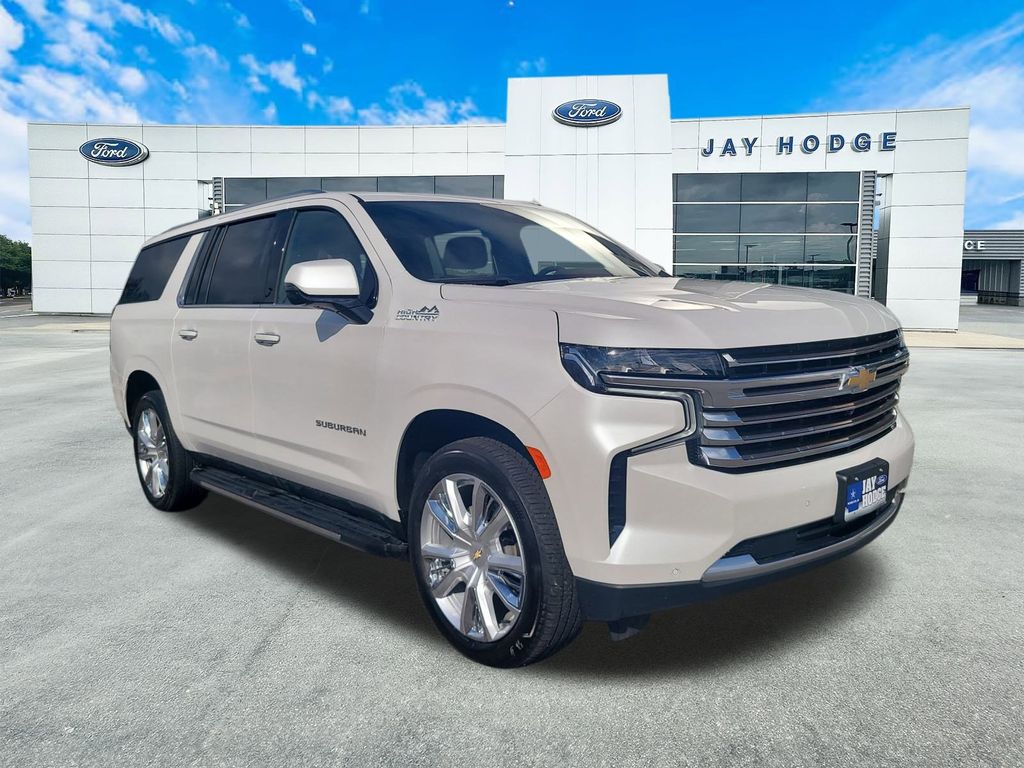 2023 Chevrolet Suburban High Country's photo