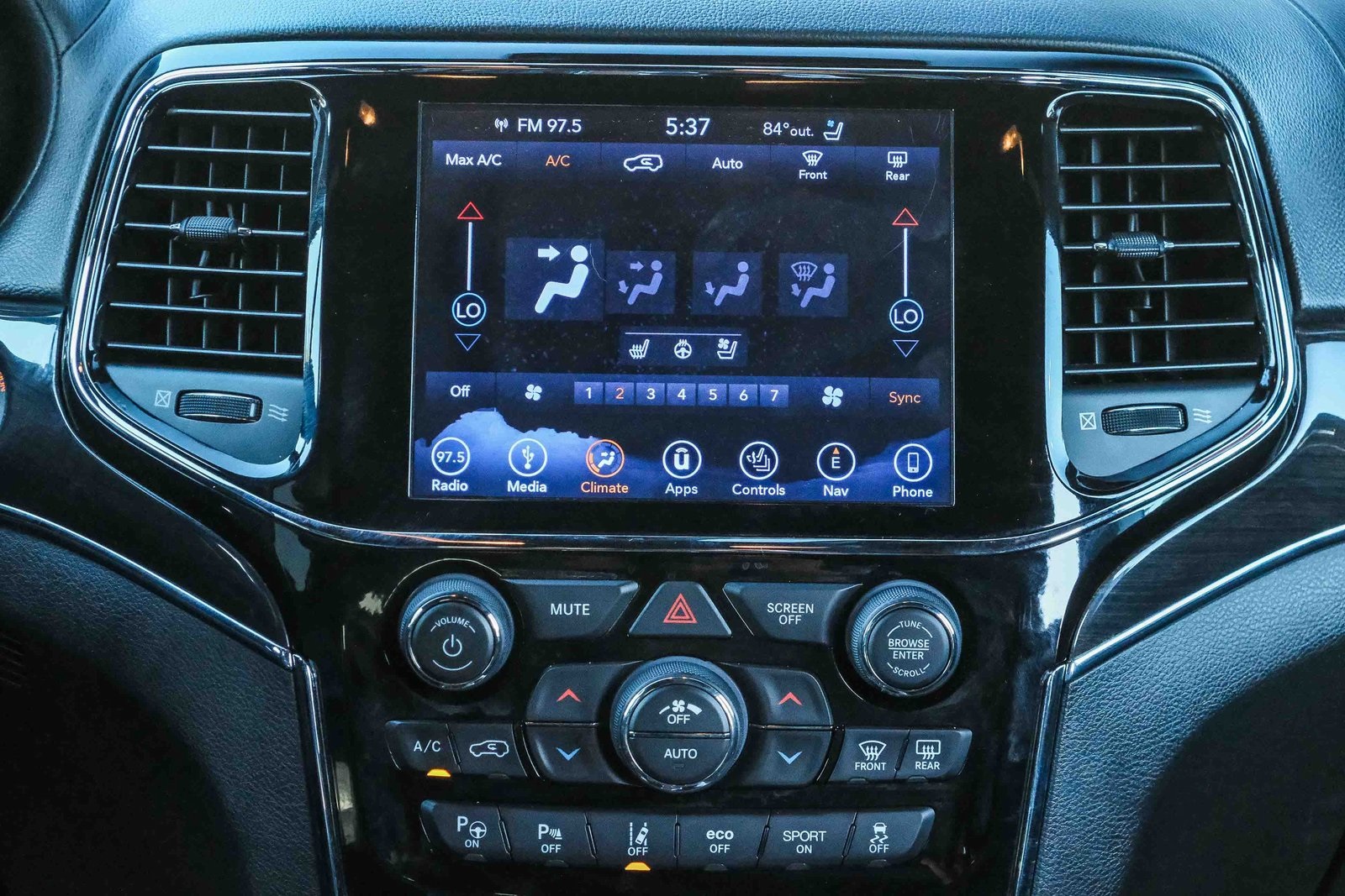 2019 Jeep Grand Cherokee Overland photo 15