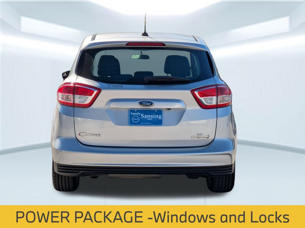 2017 Ford C-Max Hybrid SE photo 4
