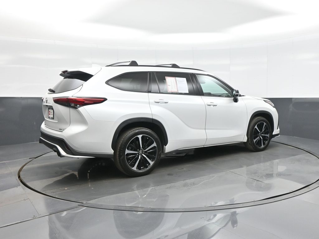 2022 Toyota Highlander XSE photo 5