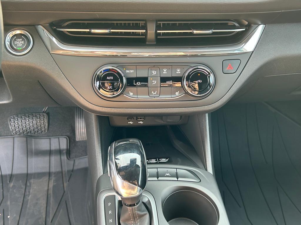 2025 Buick Envista Preferred photo 11