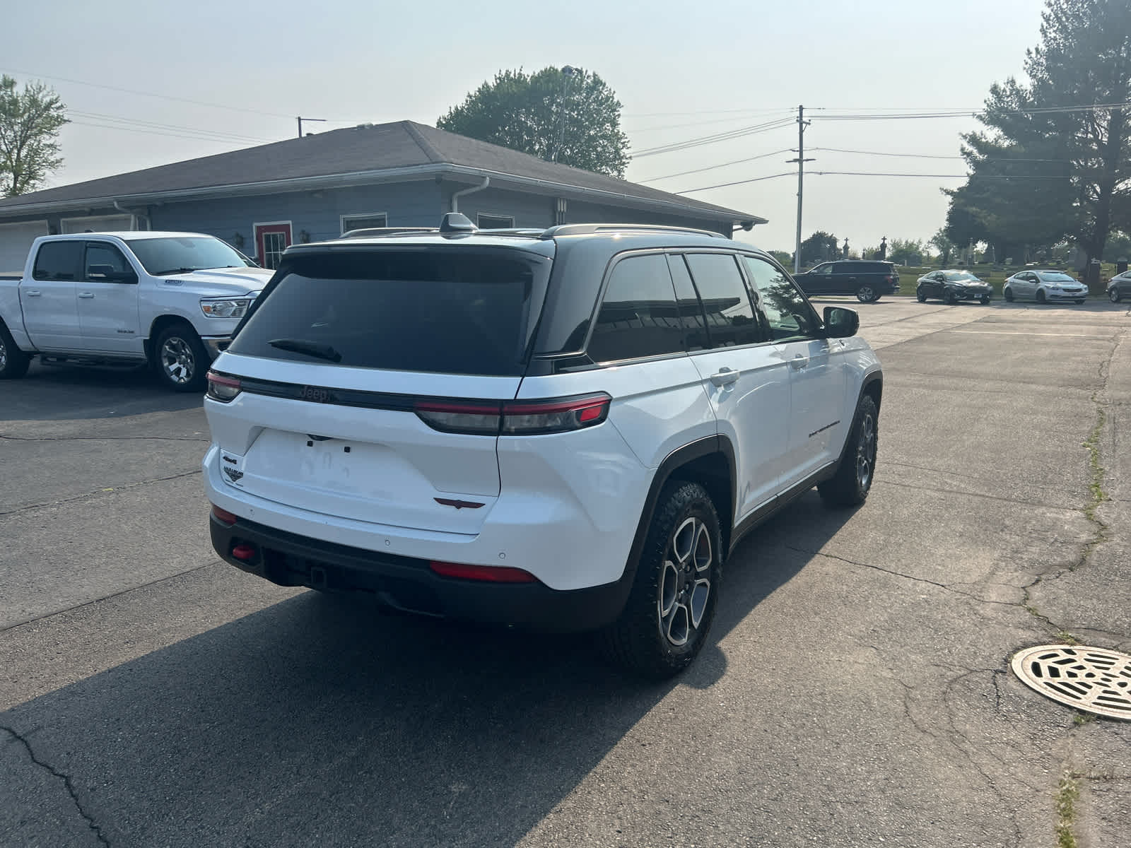 2022 Jeep Grand Cherokee Trailhawk photo 3