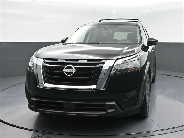 2025 Nissan Pathfinder SV photo 2