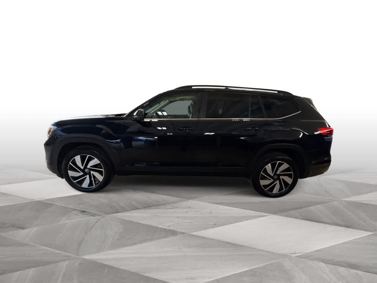 2024 Volkswagen Atlas SE Technology photo 2