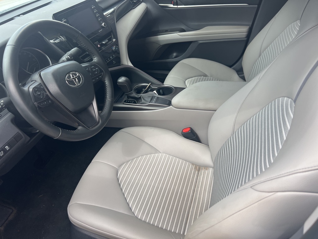 2023 Toyota Camry SE photo 5