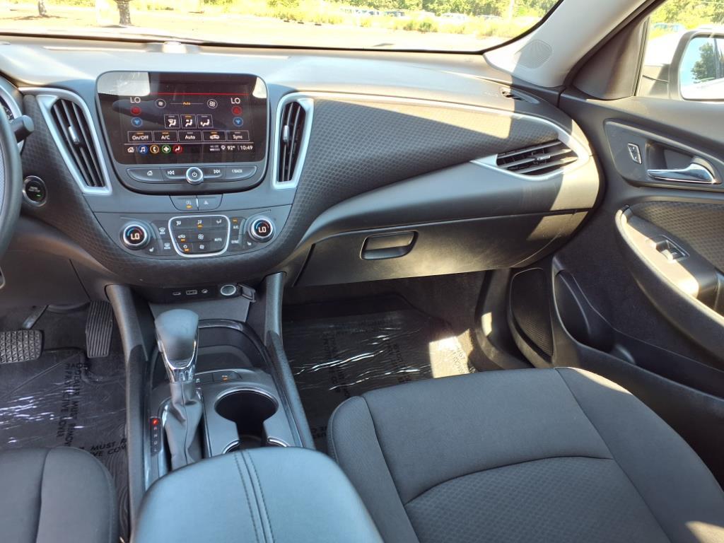 2024 Chevrolet Malibu 1LT photo 14