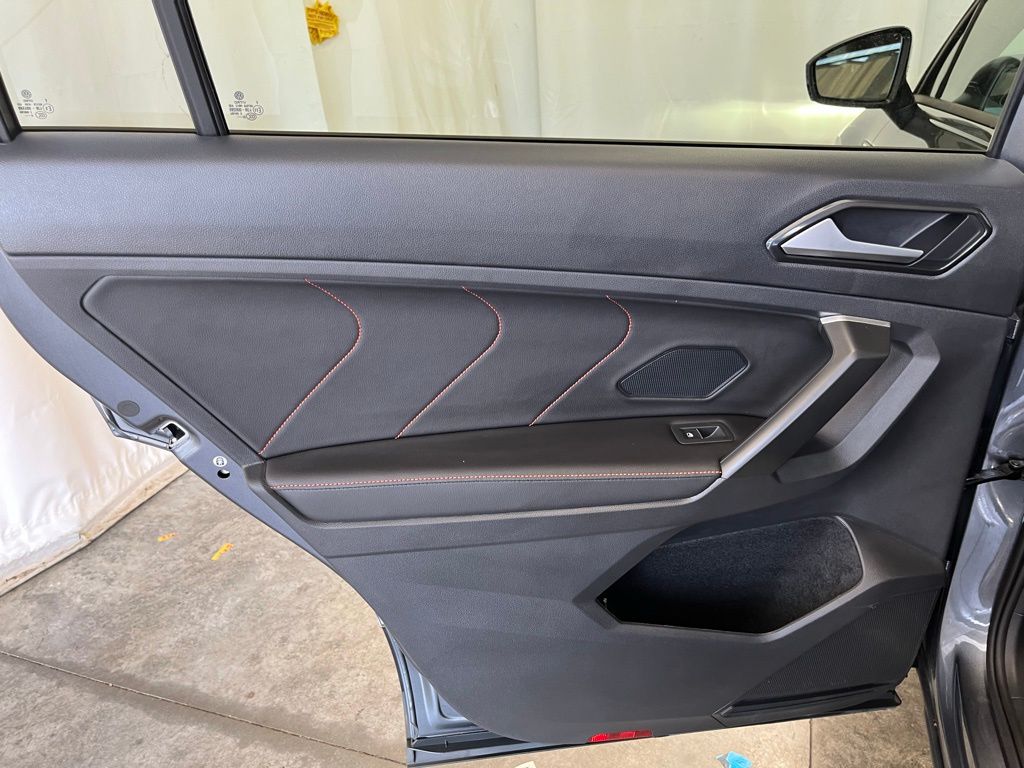 2024 Volkswagen Tiguan SE Wolfsburg Edition photo 21