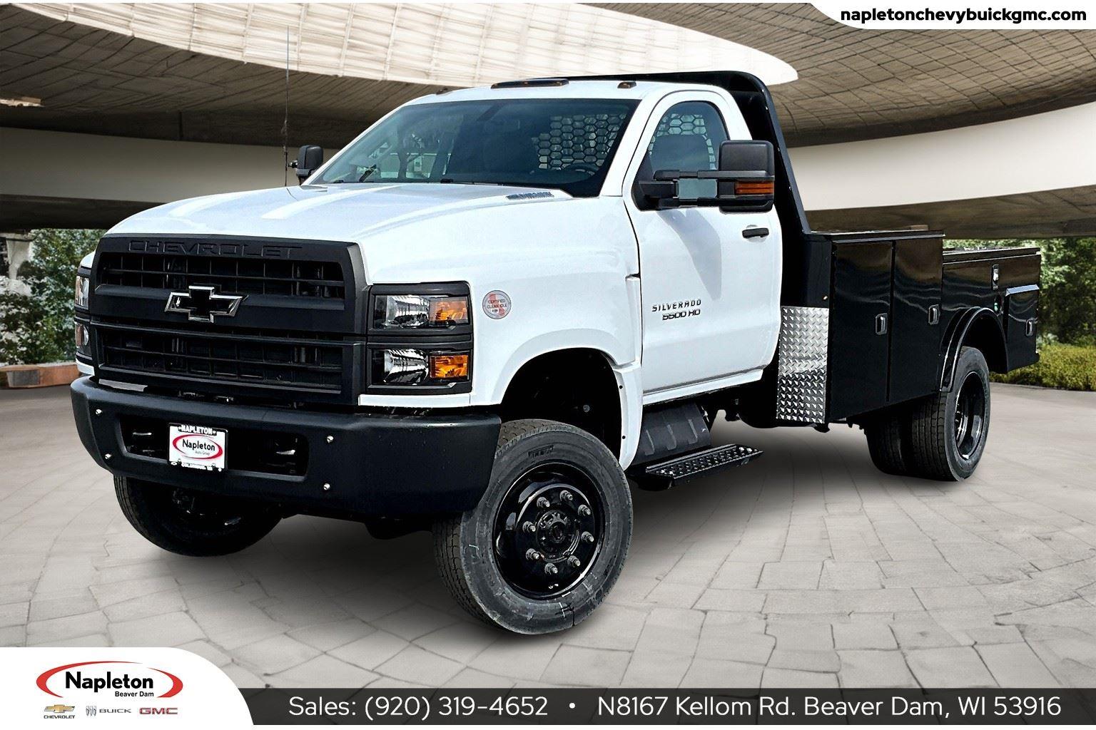 2024 Chevrolet Silverado 4500 Medium Duty Chassis Cab Work Truck's photo