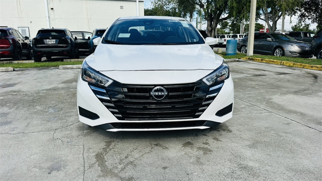 2025 Nissan Versa SV photo 2