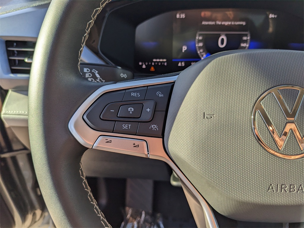 2024 Volkswagen Taos SE photo 28